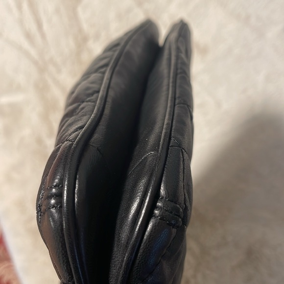 DKNY NEW buttery soft Genuine Quilted Leather  shoulder or crossbody bag - Picture 5 of 10